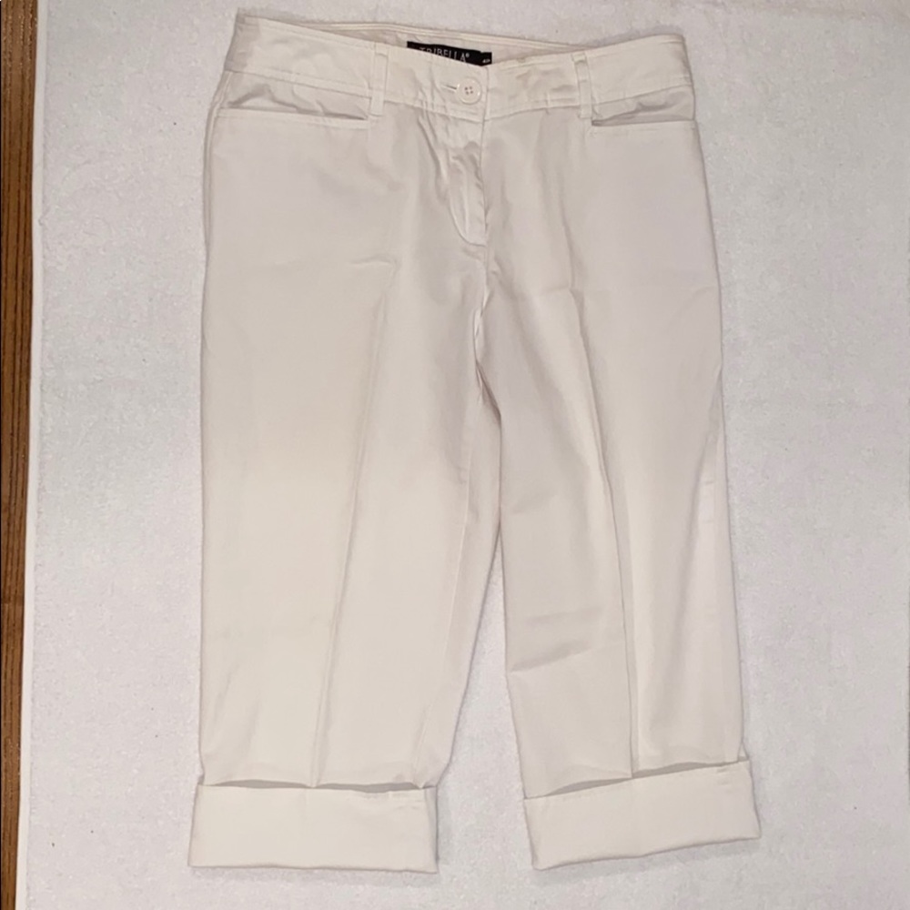 White crop pants
